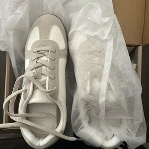 Natural Reflections Cream and White Sneakers